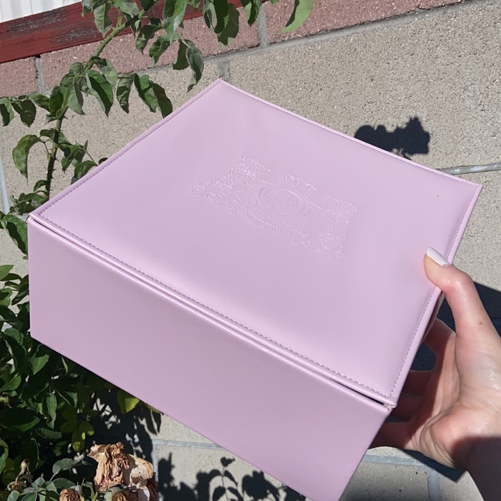 Y2K JUICY COUTURE PINK FAUX LEATHER DISPLAY STORAGE BOX CASE MAKEUP CASE JEWELRY